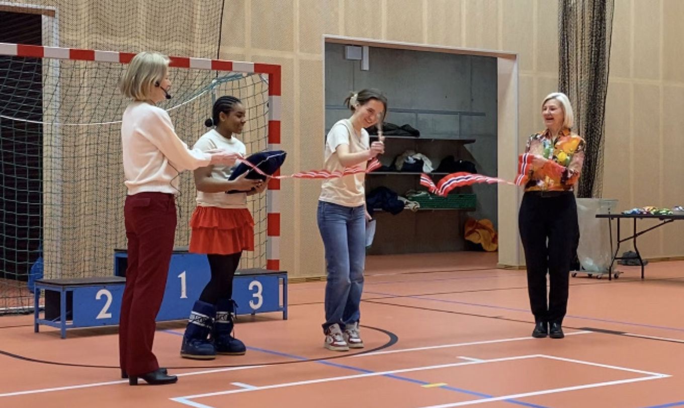 Molly klipper snoren i Majorstuen flerbrukshall